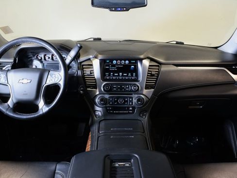 Used 2020 Chevrolet Tahoe Premier AWD/4WD image 16