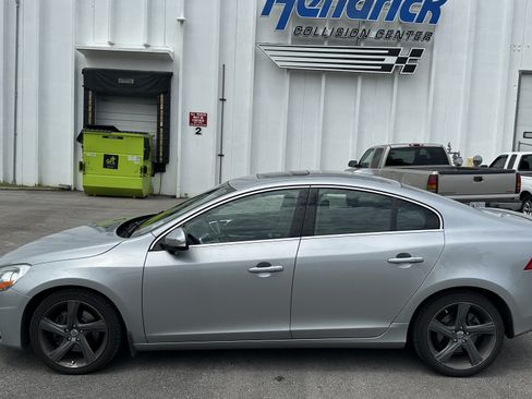 Used 2012 Volvo S60 T6 R-Design AWD/4WD image 7