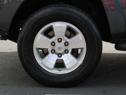 Used 2013 Toyota Tacoma PreRunner w/ TRD Sport Pkg RWD image 23