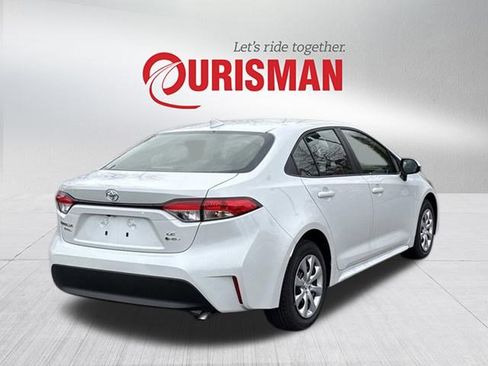 Used 2026 Toyota Corolla LE image 2