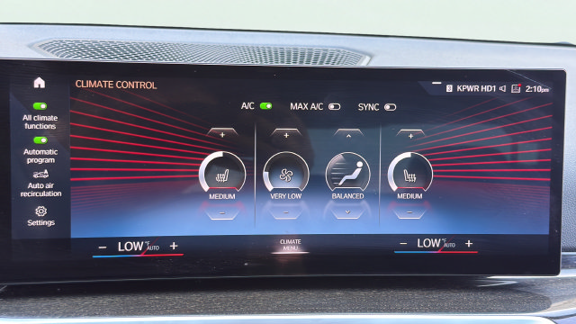 Used 2023 BMW 330i Sedan w/ M Sport Package RWD image 21