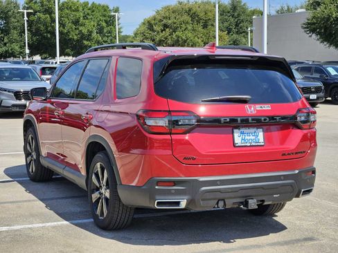 New 2025 Honda Pilot Black Edition image 6