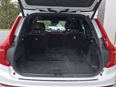 Used 2021 Volvo XC90 T6 Inscription w/ Lounge Package image 27