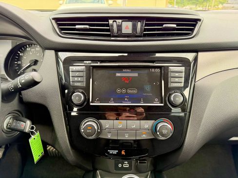 Used 2021 Nissan Rogue Sport S AWD/4WD image 21