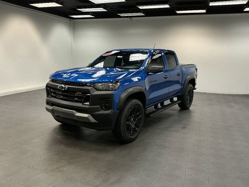 Used 2023 Chevrolet Colorado Trail Boss image 1