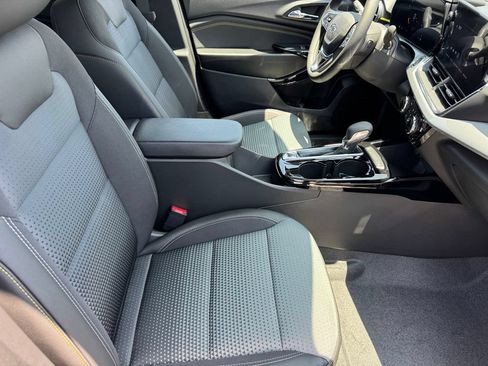 New 2026 Chevrolet Trax LT w/ Driver Confidence Package FWD image 8