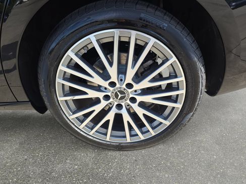 Used 2025 Mercedes-Benz CLA 250 image 30