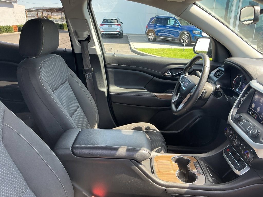 Used 2021 GMC Acadia SLE FWD image 19