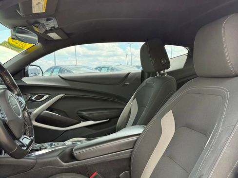 Used 2020 Chevrolet Camaro LT RWD image 12