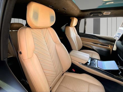 Used 2025 Cadillac Escalade IQ Sport 2 AWD/4WD image 29