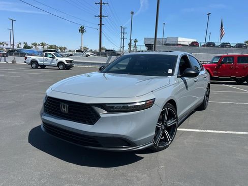 Used 2023 Honda Accord Sport image 3