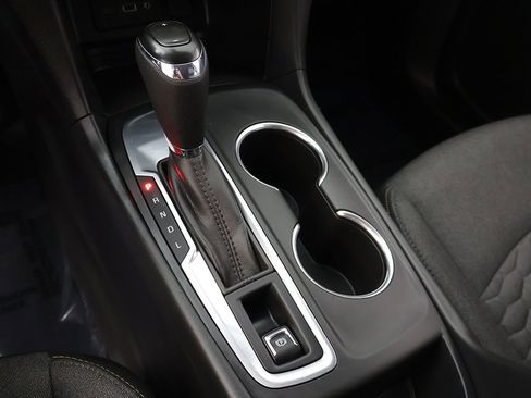 Used 2020 Chevrolet Equinox LT w/ Driver Convenience Package image 48