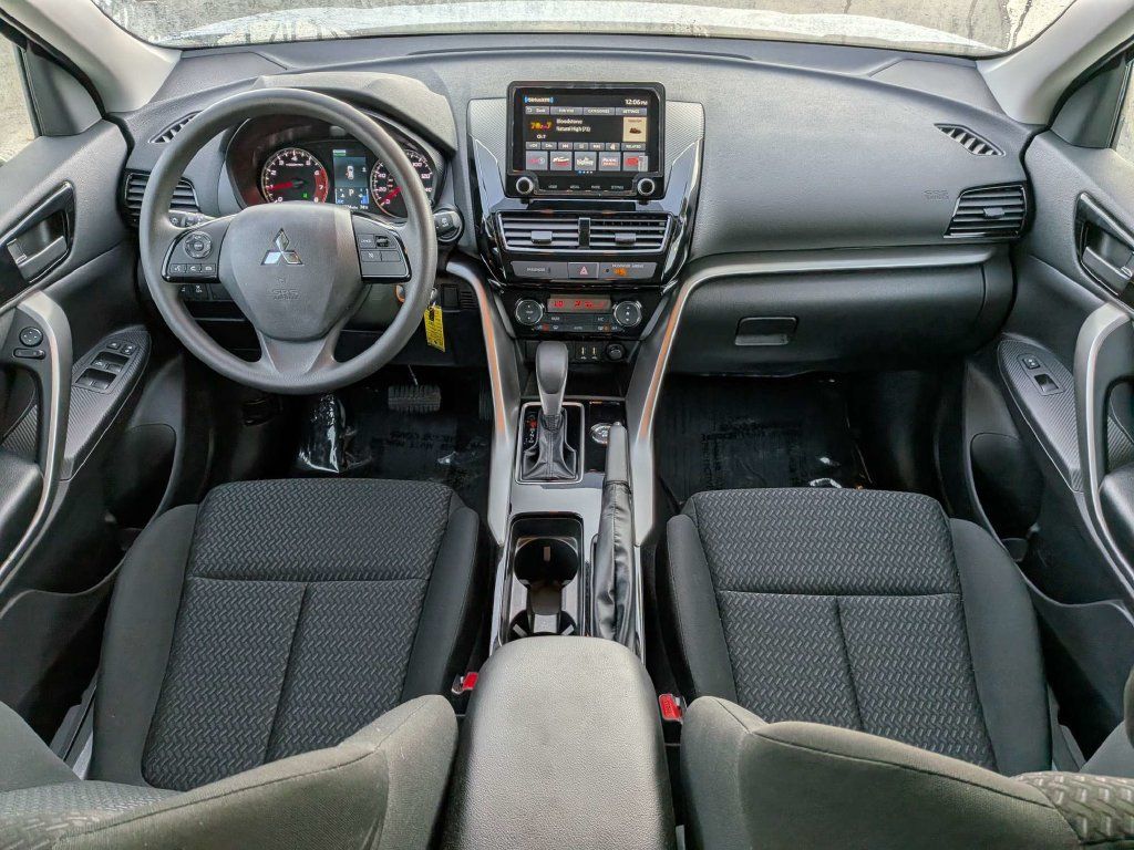 Used 2026 Mitsubishi Eclipse Cross ES AWD/4WD image 15