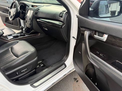 Used 2014 Kia Sorento SX FWD image 20
