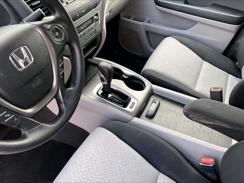 Used 2017 Honda Ridgeline RTS image 16
