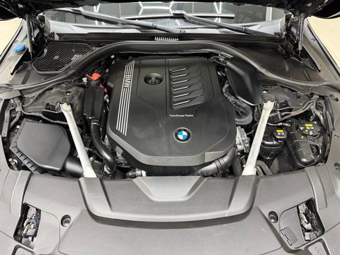 Used 2020 BMW 740i xDrive w/ M Sport Package AWD/4WD image 7
