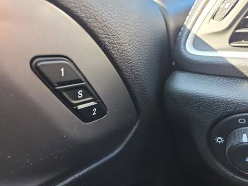 New 2026 Chrysler Pacifica Select w/ S Appearance Package image 25