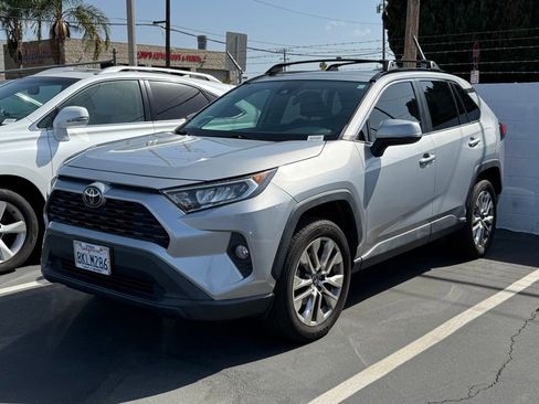 Used 2019 Toyota RAV4 XLE Premium w/ Carpet Mat Package image 2
