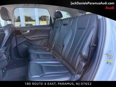 Used 2019 Audi Q7 3.0T Premium w/ Convenience Package AWD/4WD image 16