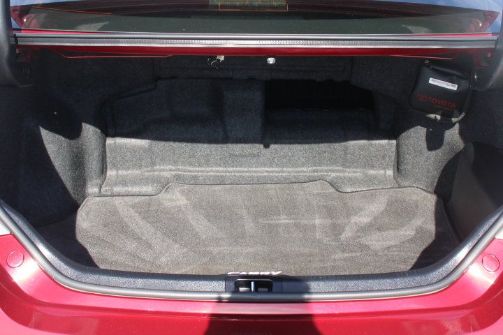 Used 2017 Toyota Camry XLE w/ Moonroof Package FWD image 15