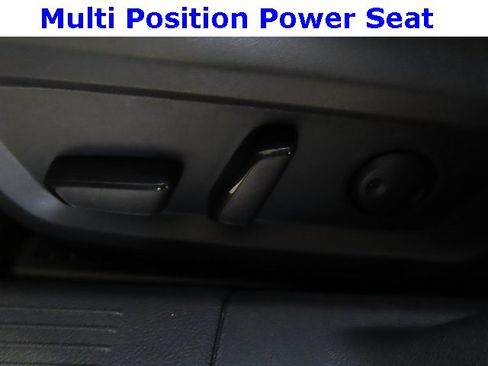 Used 2023 Nissan Rogue SV image 21