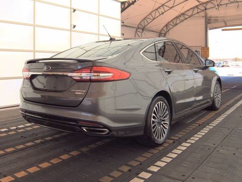 Used 2018 Ford Fusion Titanium image 2