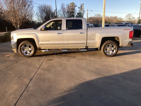 Used 2017 Chevrolet Silverado 1500 LTZ w/ Sport Package image 7