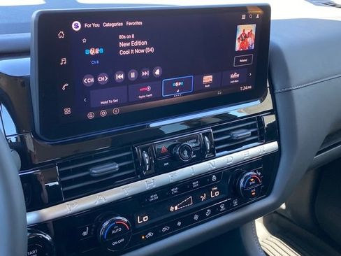 New 2026 Nissan Pathfinder SL image 21