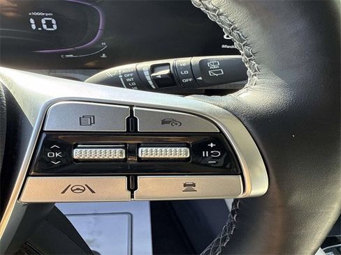 Used 2024 Kia Telluride EX w/ EX Captain's Chair Package image 18