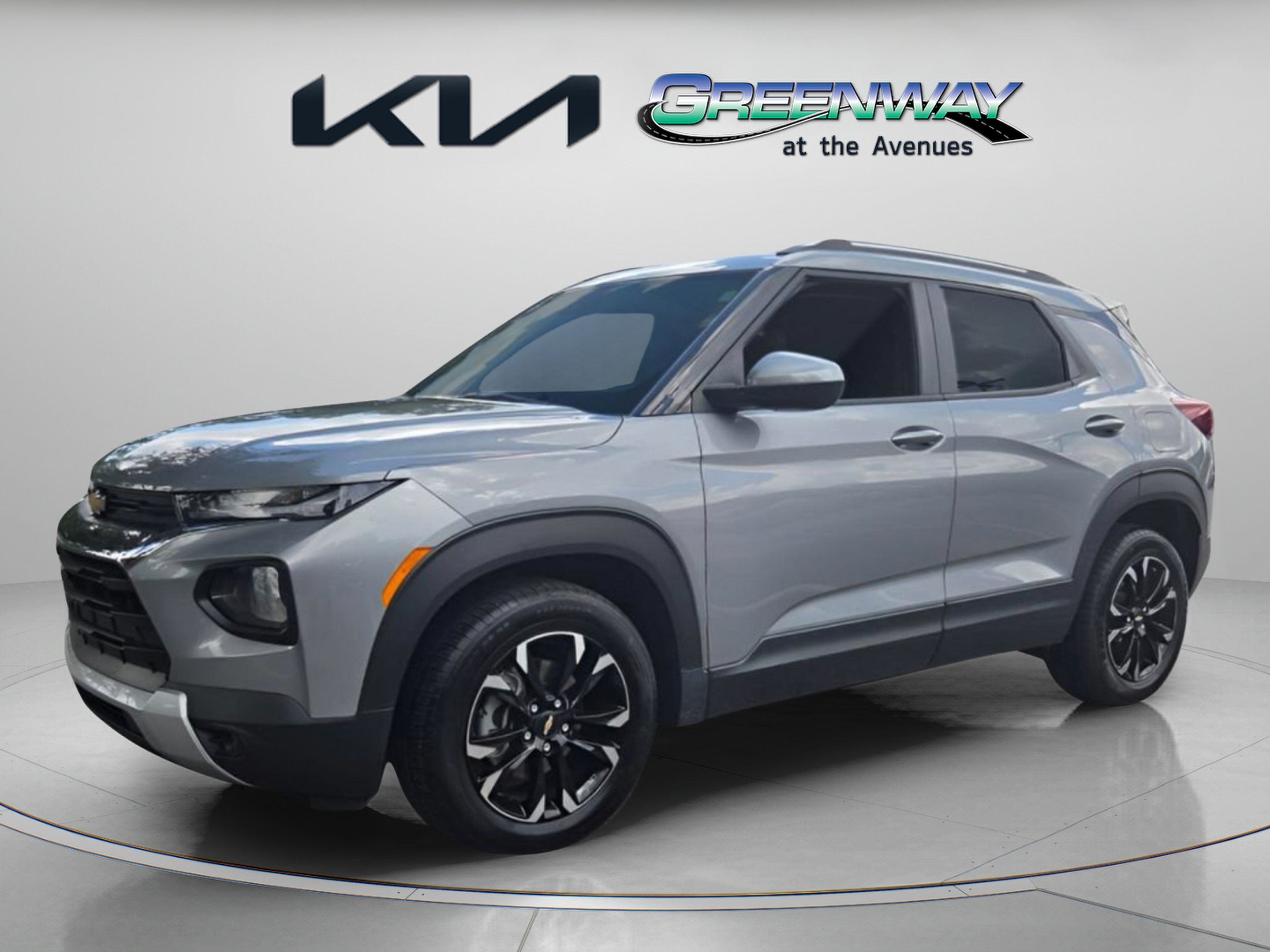 Used 2023 Chevrolet TrailBlazer LT FWD image 3