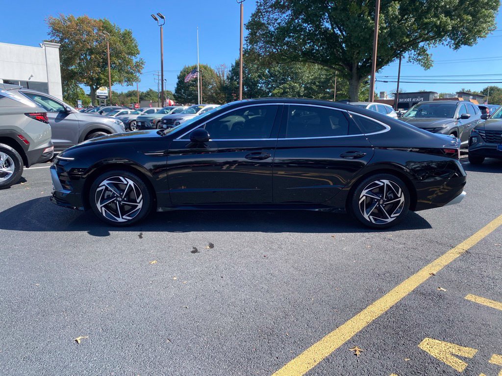 Certified 2024 Hyundai Sonata SEL w/ Convenience Package FWD image 7