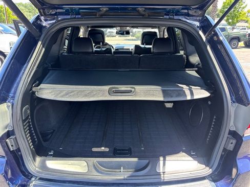 Used 2015 Jeep Grand Cherokee Overland w/ Advanced Technology Group AWD/4WD image 19