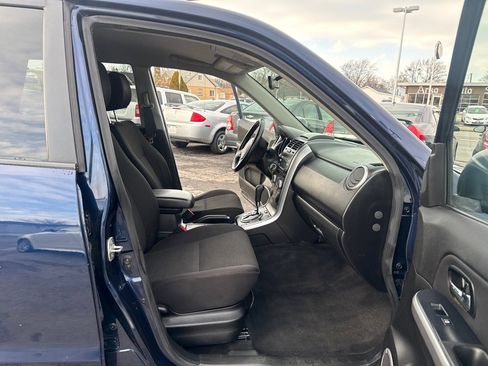 Used 2010 Suzuki Grand Vitara Premium image 11