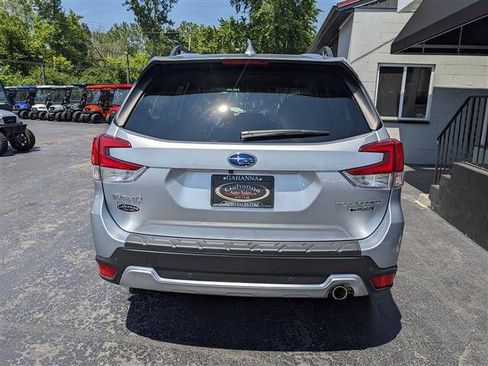 Used 2021 Subaru Forester Touring image 5