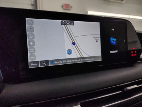 Used 2024 Hyundai Palisade Calligraphy image 11