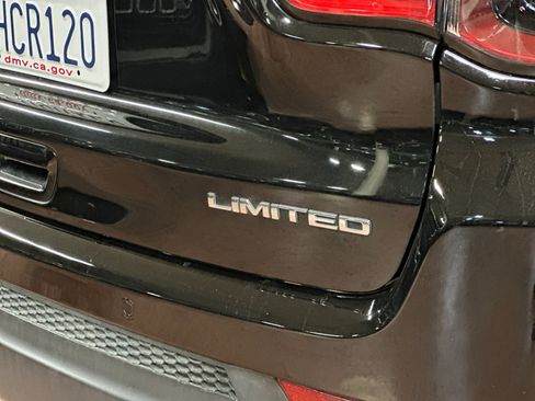 Certified 2021 Jeep Compass Limited image 25