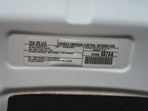 Used 2017 Chrysler Pacifica Touring image 35