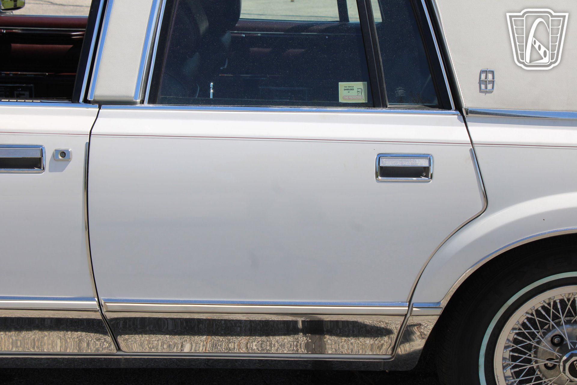 Used 1988 Lincoln Town Car Signature RWD image 37