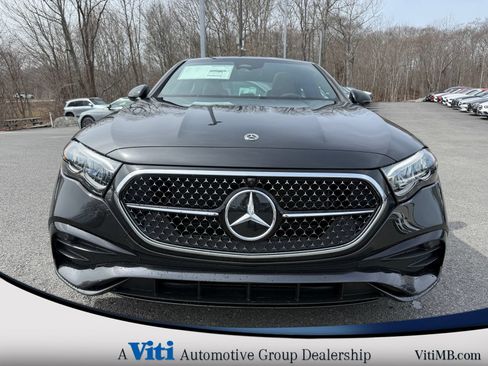 Used 2026 Mercedes-Benz E 350 4MATIC Sedan image 3