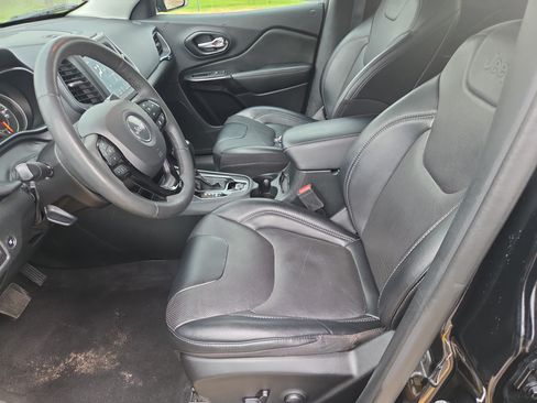 Used 2023 Jeep Cherokee Altitude Lux AWD/4WD image 5