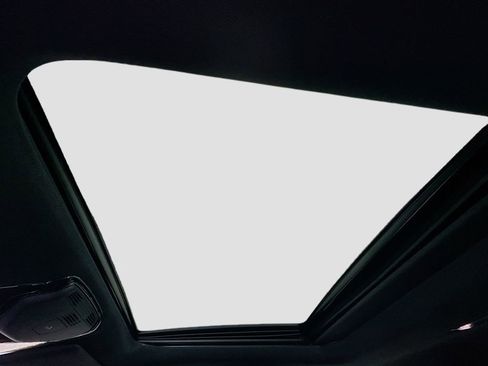 Used 2023 BMW 330i Sedan w/ Driving Assistance Package image 14