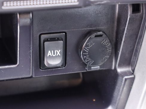 Used 2011 Toyota 4Runner SR5 AWD/4WD image 23