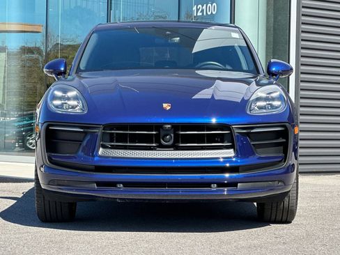 Used 2024 Porsche Macan image 11