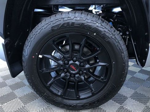 New 2026 Toyota Tundra Limited AWD/4WD image 10