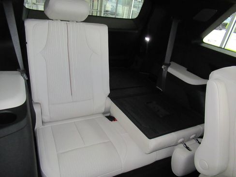 New 2027 Cadillac Vistiq Sport AWD/4WD image 16