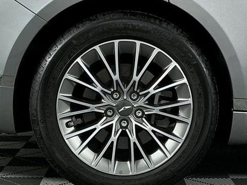 Used 2022 Genesis G80 2.5T image 9