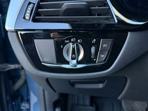 Certified 2023 BMW 530i xDrive w/ Premium Package image 28