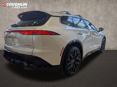 New 2025 Toyota Crown Signia Limited w/ Advanced Technology Package image 8