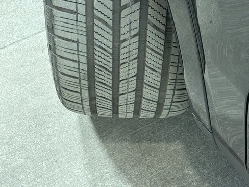 Used 2025 Porsche Cayenne Coupe image 43