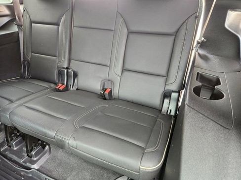 Used 2022 GMC Yukon SLT w/ SLT Premium Package image 31